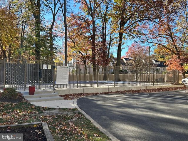 215 CHESTNUT PL, Cherry Hill, NJ 08002