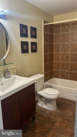 215 CHESTNUT PL, Cherry Hill, NJ 08002