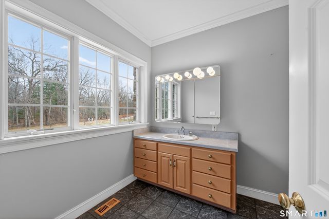 724 Strong Road, South Windsor, CT 06074