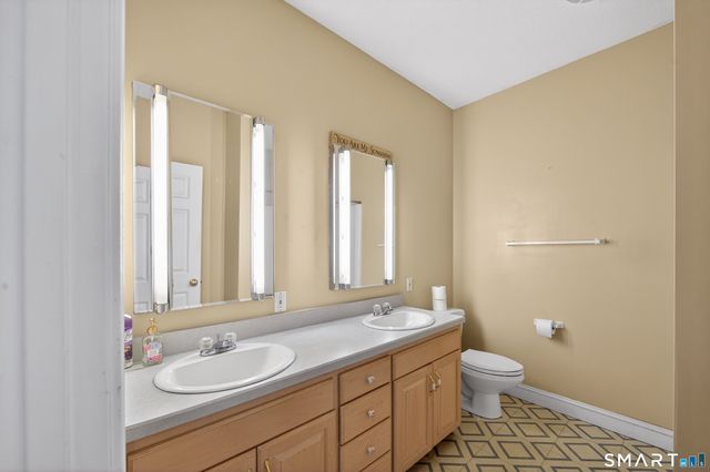 724 Strong Road, South Windsor, CT 06074