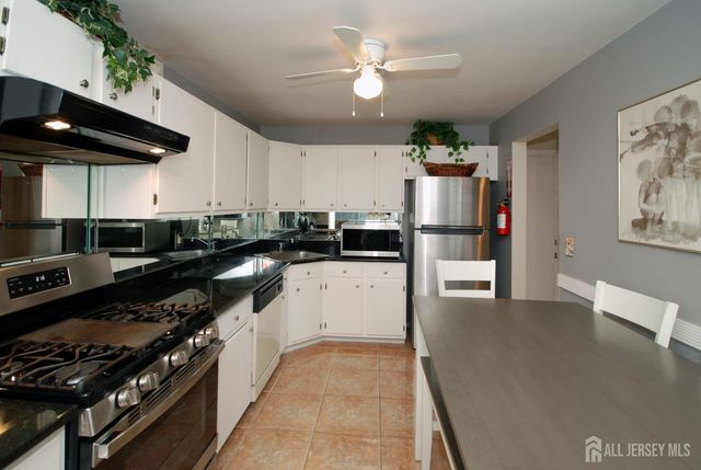 1101 Stony Brook Way, North Brunswick, NJ 08902