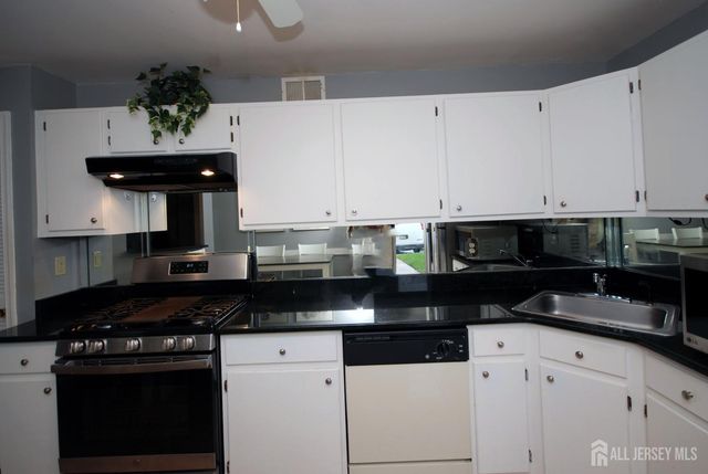 1101 Stony Brook Way, North Brunswick, NJ 08902