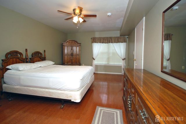 1101 Stony Brook Way, North Brunswick, NJ 08902