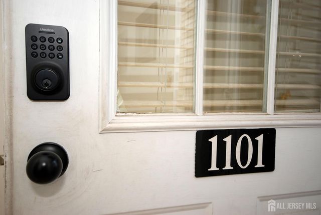 1101 Stony Brook Way, North Brunswick, NJ 08902