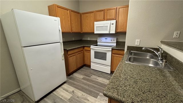 2051 Hussium Hills Street 101, Las Vegas, NV 89108