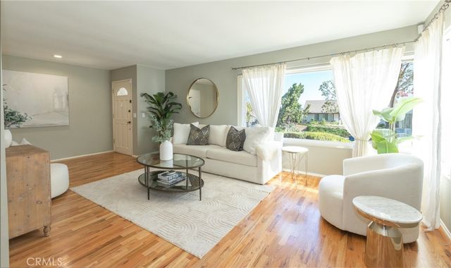 2378 Avenida Otono, Thousand Oaks, CA 91362