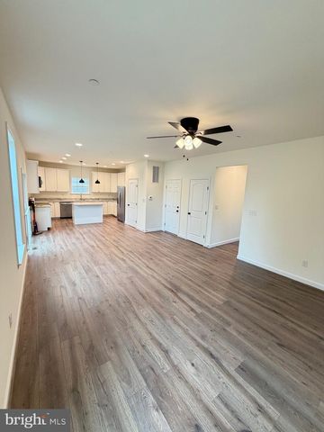 725 220TH ST, Pasadena, MD 21122