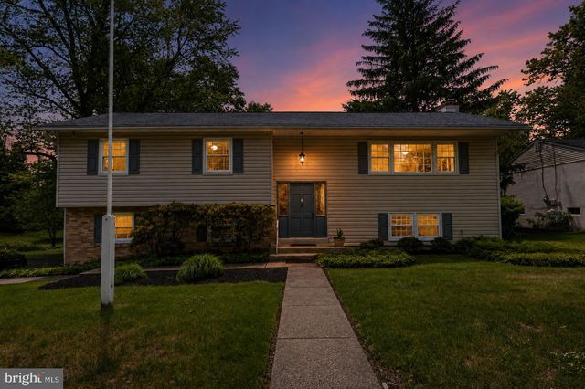 1198 STRATHMANN DR, Southampton, PA 18966