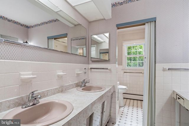 1198 STRATHMANN DR, Southampton, PA 18966