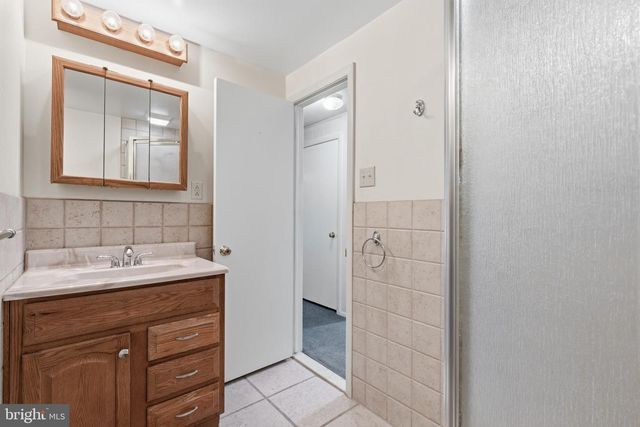1198 STRATHMANN DR, Southampton, PA 18966
