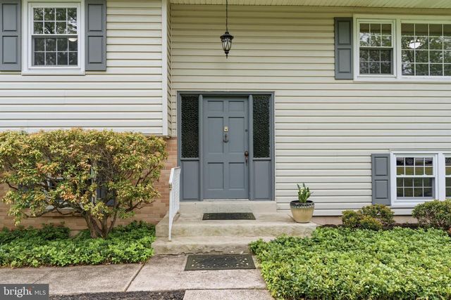 1198 STRATHMANN DR, Southampton, PA 18966