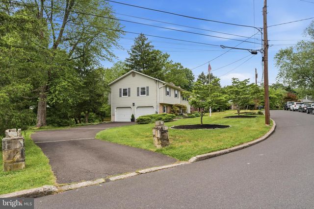 1198 STRATHMANN DR, Southampton, PA 18966