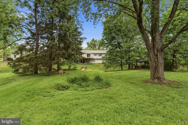 1198 STRATHMANN DR, Southampton, PA 18966