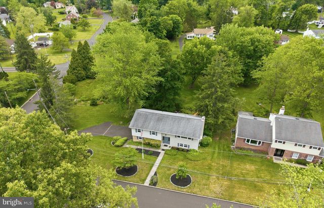 1198 STRATHMANN DR, Southampton, PA 18966