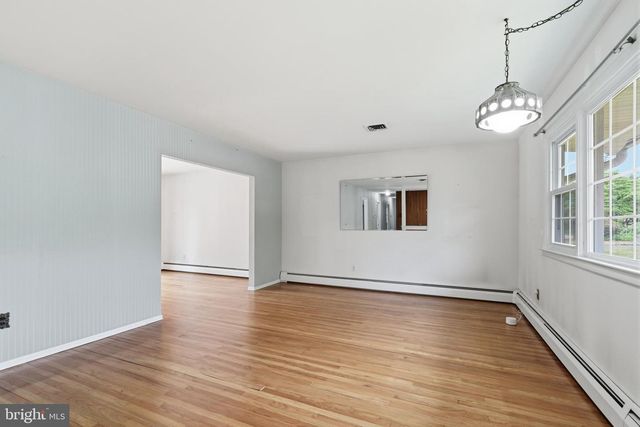 1198 STRATHMANN DR, Southampton, PA 18966