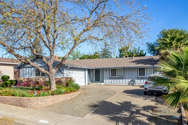 5105 Mount Rainier Dr, Sacramento, CA 95842