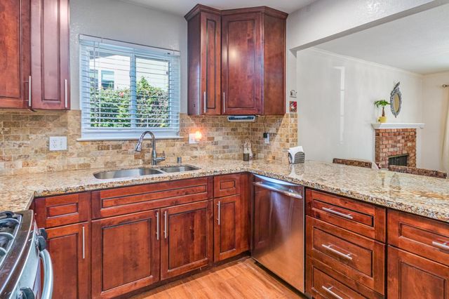 5105 Mount Rainier Dr, Sacramento, CA 95842