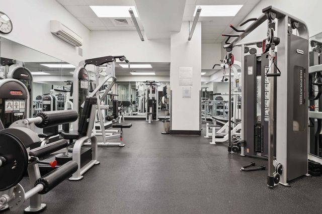 474 48th Ave Apt 15E, New York City, NY 11109