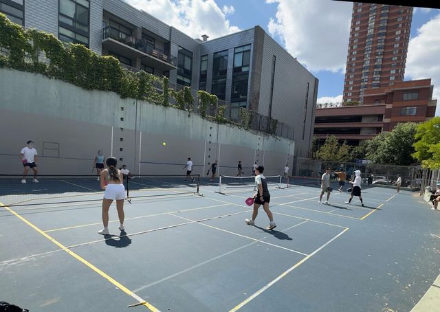 474 48th Ave Apt 15E, New York City, NY 11109
