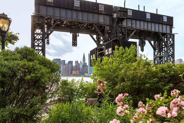 474 48th Ave Apt 15E, New York City, NY 11109