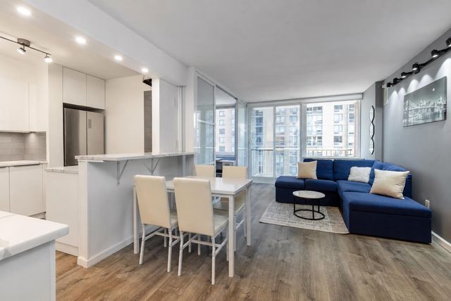474 48th Ave Apt 15E, New York City, NY 11109