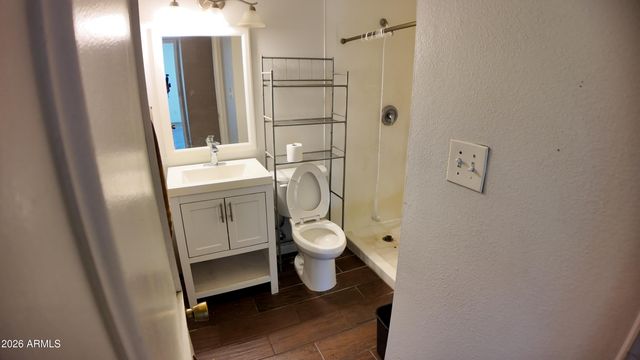 2327 E VICTORY Drive, Tempe, AZ 85288