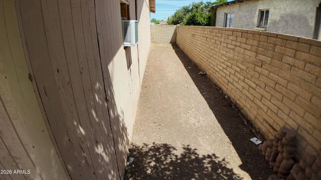2327 E VICTORY Drive, Tempe, AZ 85288