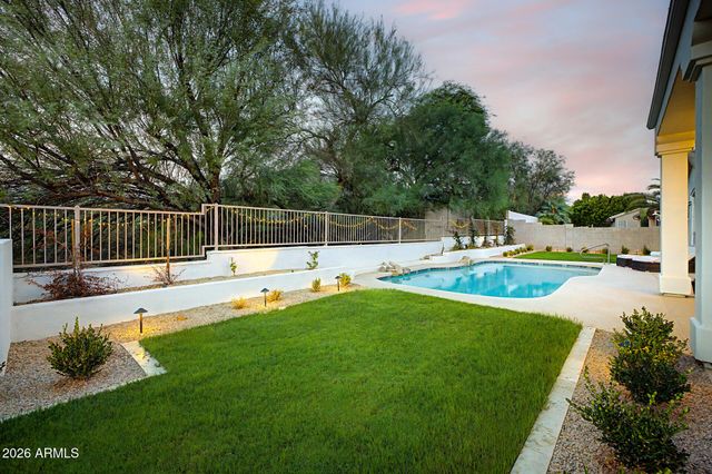 12134 E MERCER Lane, Scottsdale, AZ 85259