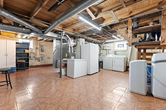 5590 E Maple Street, Knox, IN 46534