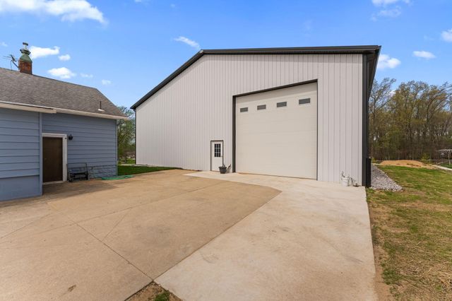5590 E Maple Street, Knox, IN 46534