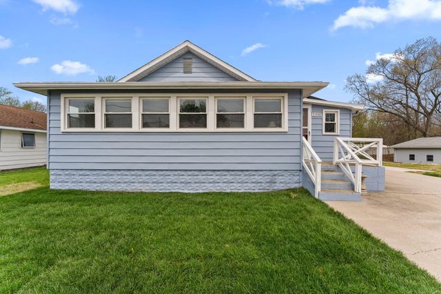 5590 E Maple Street, Knox, IN 46534