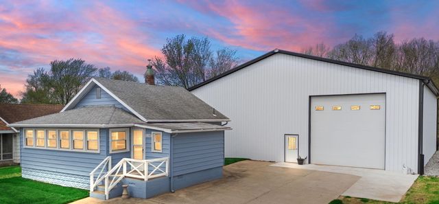 5590 E Maple Street, Knox, IN 46534