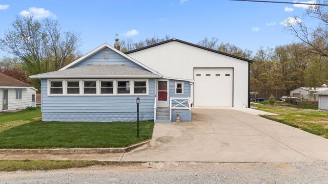 5590 E Maple Street, Knox, IN 46534