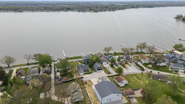 5590 E Maple Street, Knox, IN 46534