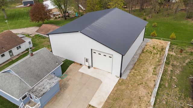 5590 E Maple Street, Knox, IN 46534