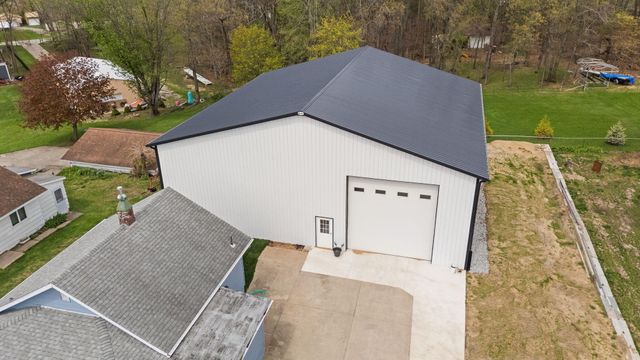 5590 E Maple Street, Knox, IN 46534