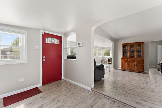 5590 E Maple Street, Knox, IN 46534