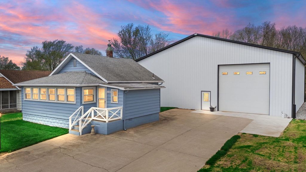 5590 E Maple Street, Knox, IN 46534