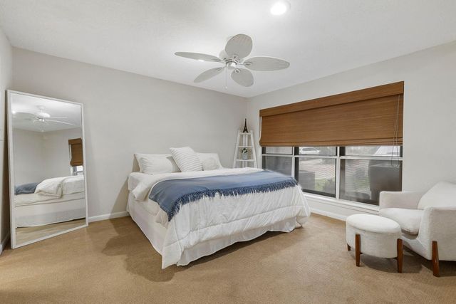 3930 Knollcrest Drive, Montgomery, TX 77356