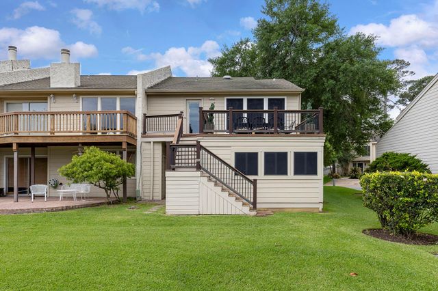 3930 Knollcrest Drive, Montgomery, TX 77356