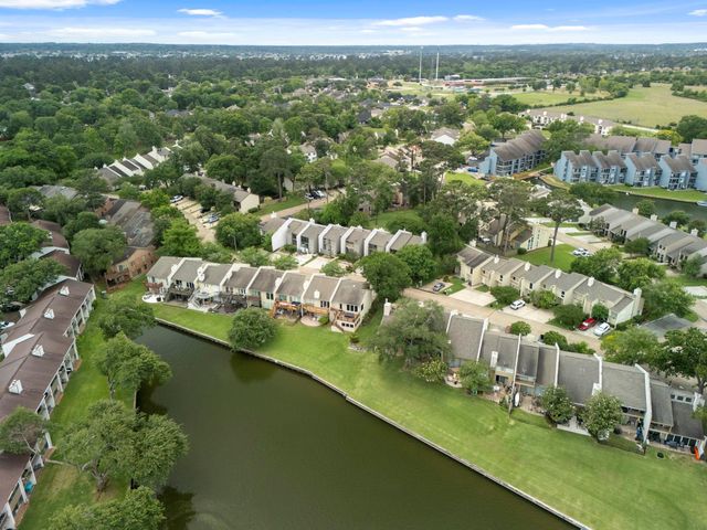 3930 Knollcrest Drive, Montgomery, TX 77356