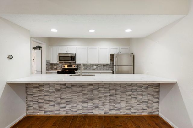 3930 Knollcrest Drive, Montgomery, TX 77356