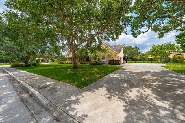 13360 SW 36th Court, Davie, FL 33330