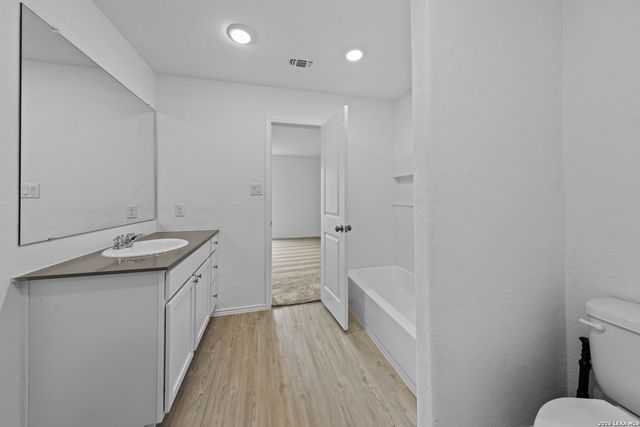 3307 GLACIER BLF, Kerrville, TX 78028