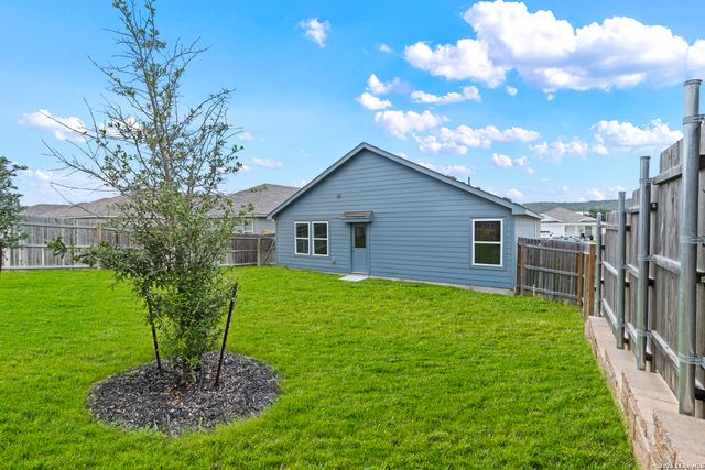 3307 GLACIER BLF, Kerrville, TX 78028
