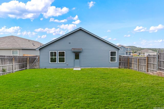 3307 GLACIER BLF, Kerrville, TX 78028