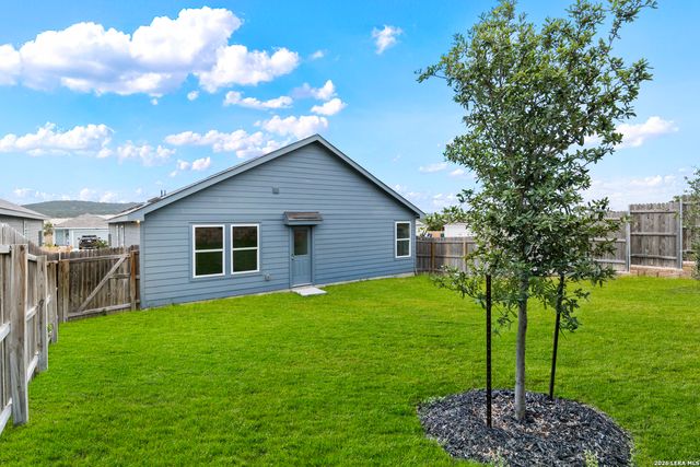 3307 GLACIER BLF, Kerrville, TX 78028