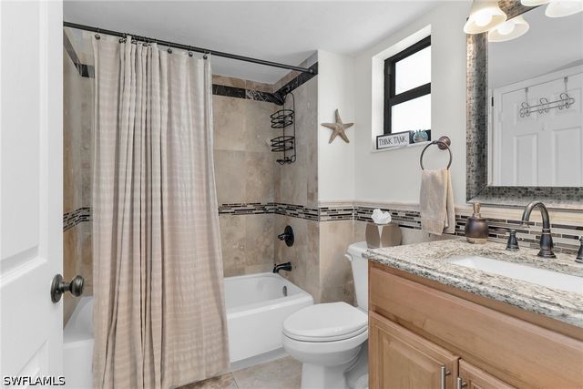 1012 Anglers CV D302, Marco Island, FL 34145