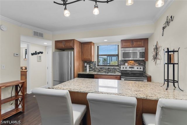 1012 Anglers CV D302, Marco Island, FL 34145