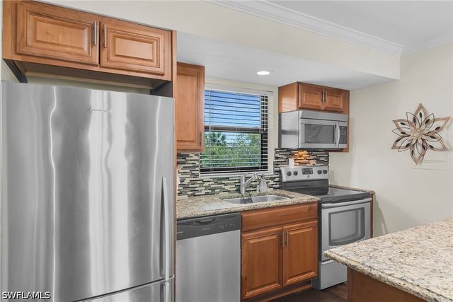 1012 Anglers CV D302, Marco Island, FL 34145